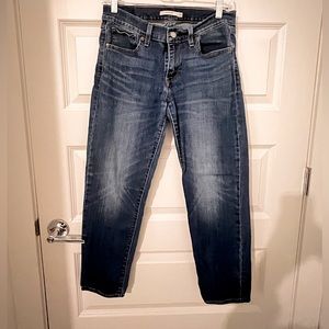 LEVIs Boyfriend Straight Leg Jeans Sz 28